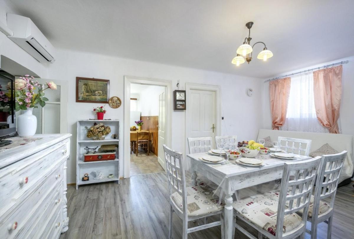 Marina Plomin In Plomin - Haus Fuer 6 Personen Villa ภายนอก รูปภาพ